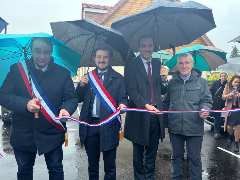 Six maisons locatives sociales inaugurées par Siloge à Poses (27)